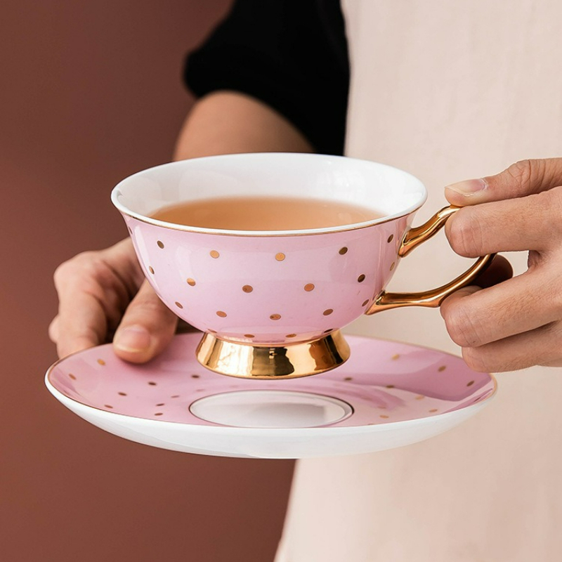 Coffee Equipment Set - Mug Kopi Keramik Warna Pink dengan